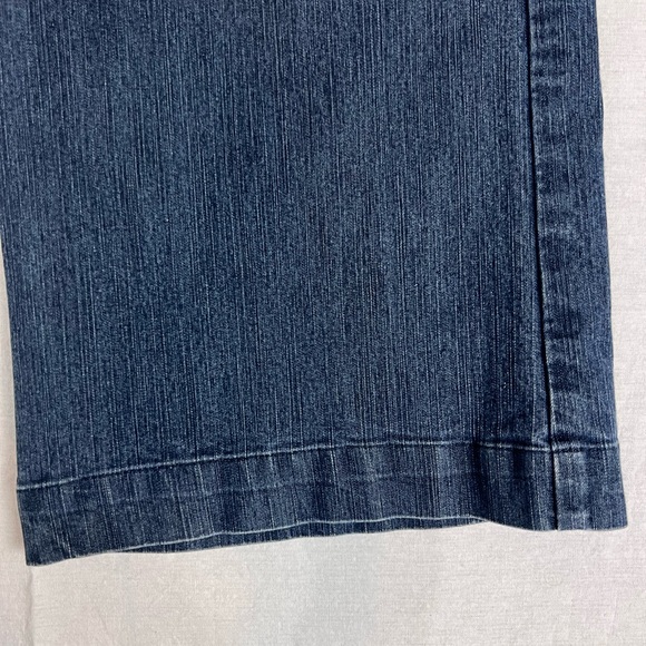 Dockers Women’s Mid Rise Curvy Jeans 10 Med. Style No.253350157 Metro Pant - Picture 6 of 9